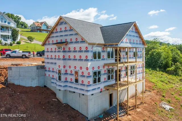 $799,900 | 164 Logans Bluff, Bean Station, TN 37708