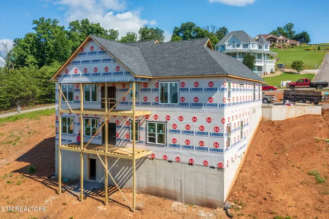 $799,900 | 164 Logans Bluff, Bean Station, TN 37708