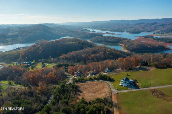 $799,900 | 164 Logans Bluff, Bean Station, TN 37708