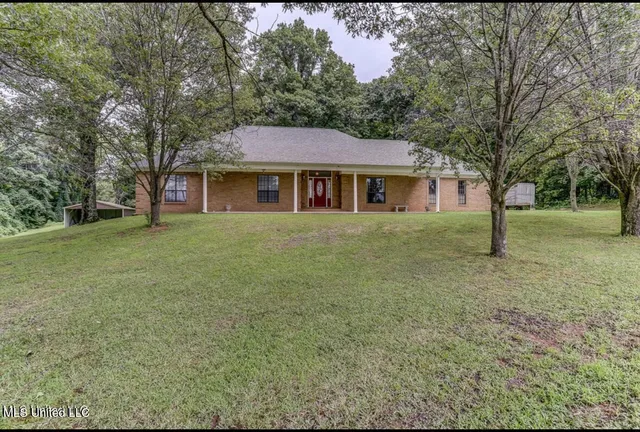 $2,200 | 4182 Summer Circle West, Lake Cormorant, MS 38641