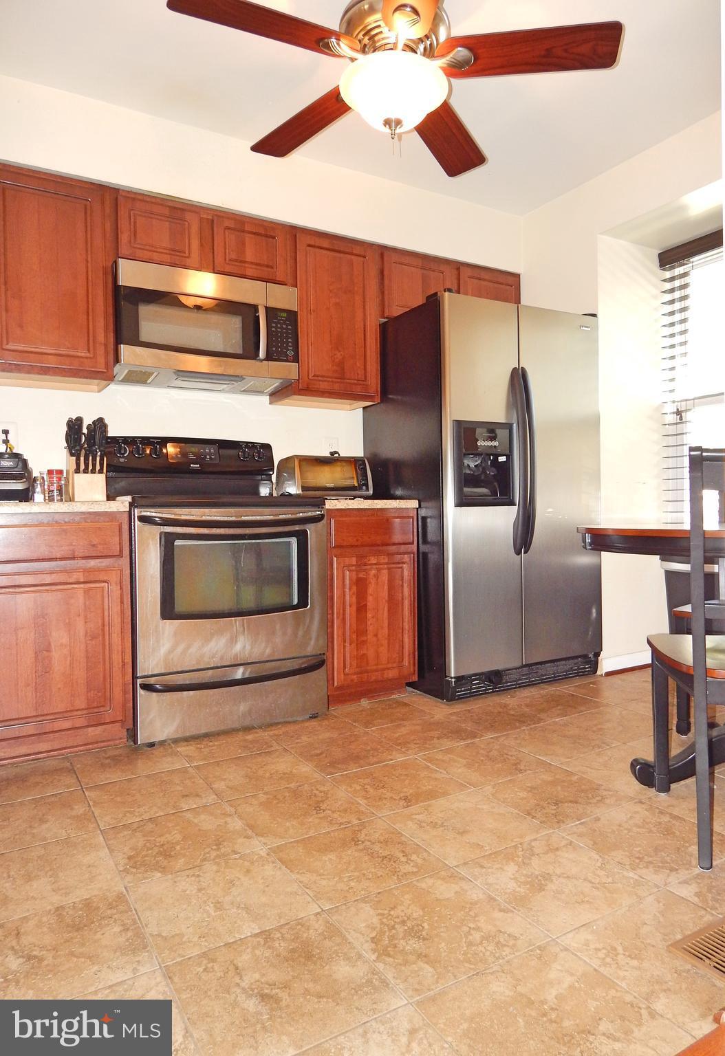 2408 Potterfield Road Baltimore, MD 21244 - Photo 9 of 30 Eat in Kitchen