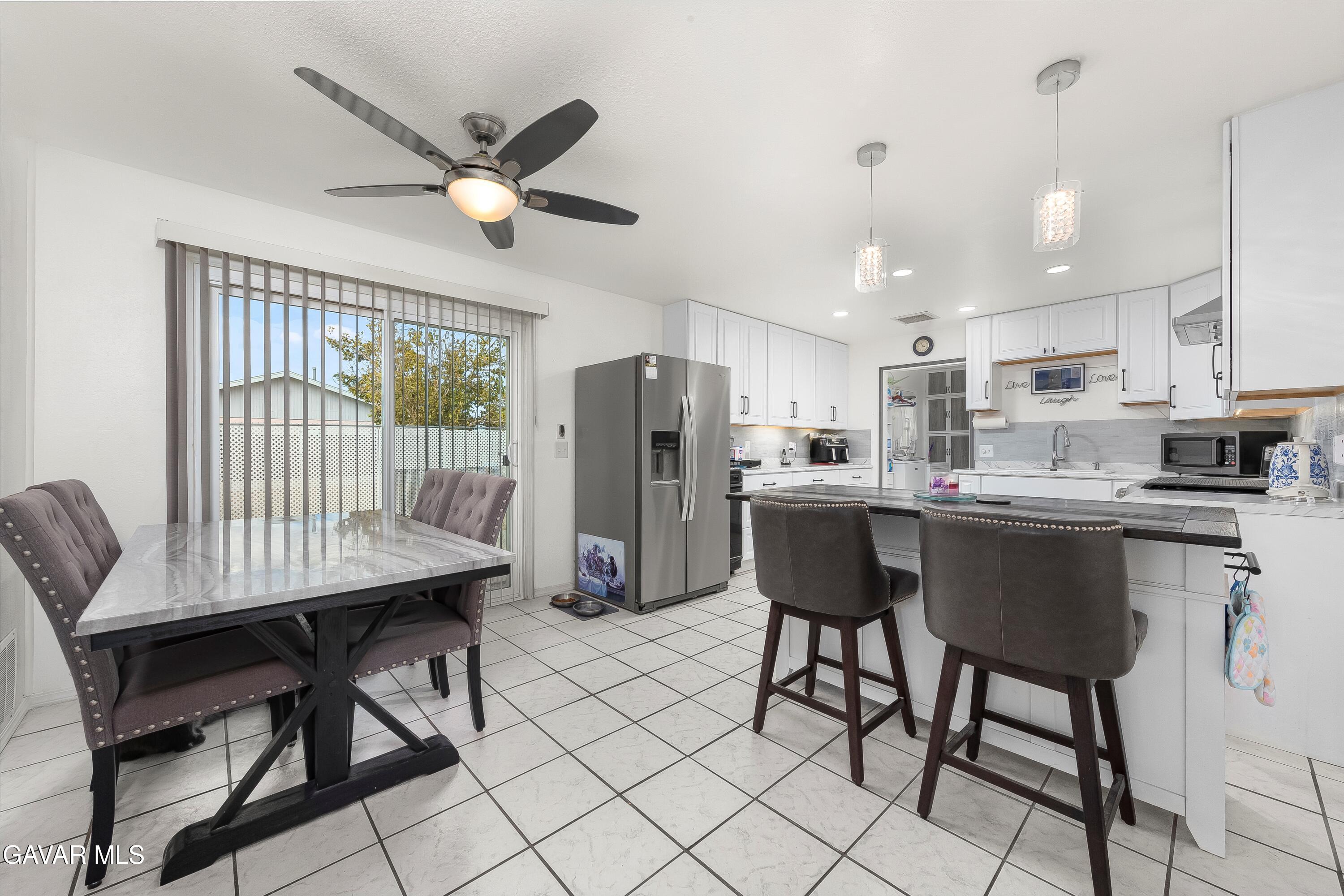 43014 7th Street East Lancaster, CA 93535 - Photo 5 of 36 IMG_1028_MLS