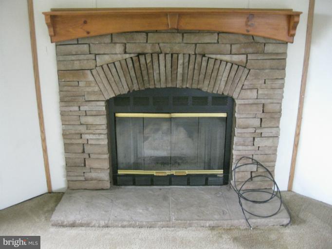 7412 Sumerduck Road Remington, VA 22734 - Photo 3 of 19 Living Room