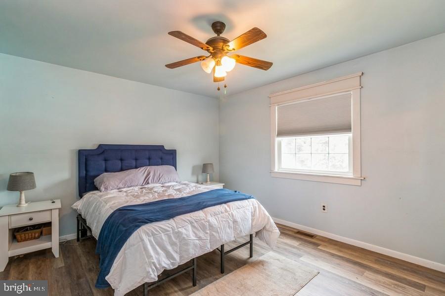 1008 London Circle Williamstown, NJ 08094 - Photo 11 of 25 a bedroom with a bed and window