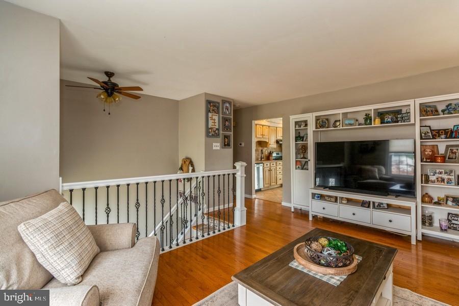 1008 London Circle Williamstown, NJ 08094 - Photo 5 of 25 a living room with furniture and a flat screen tv