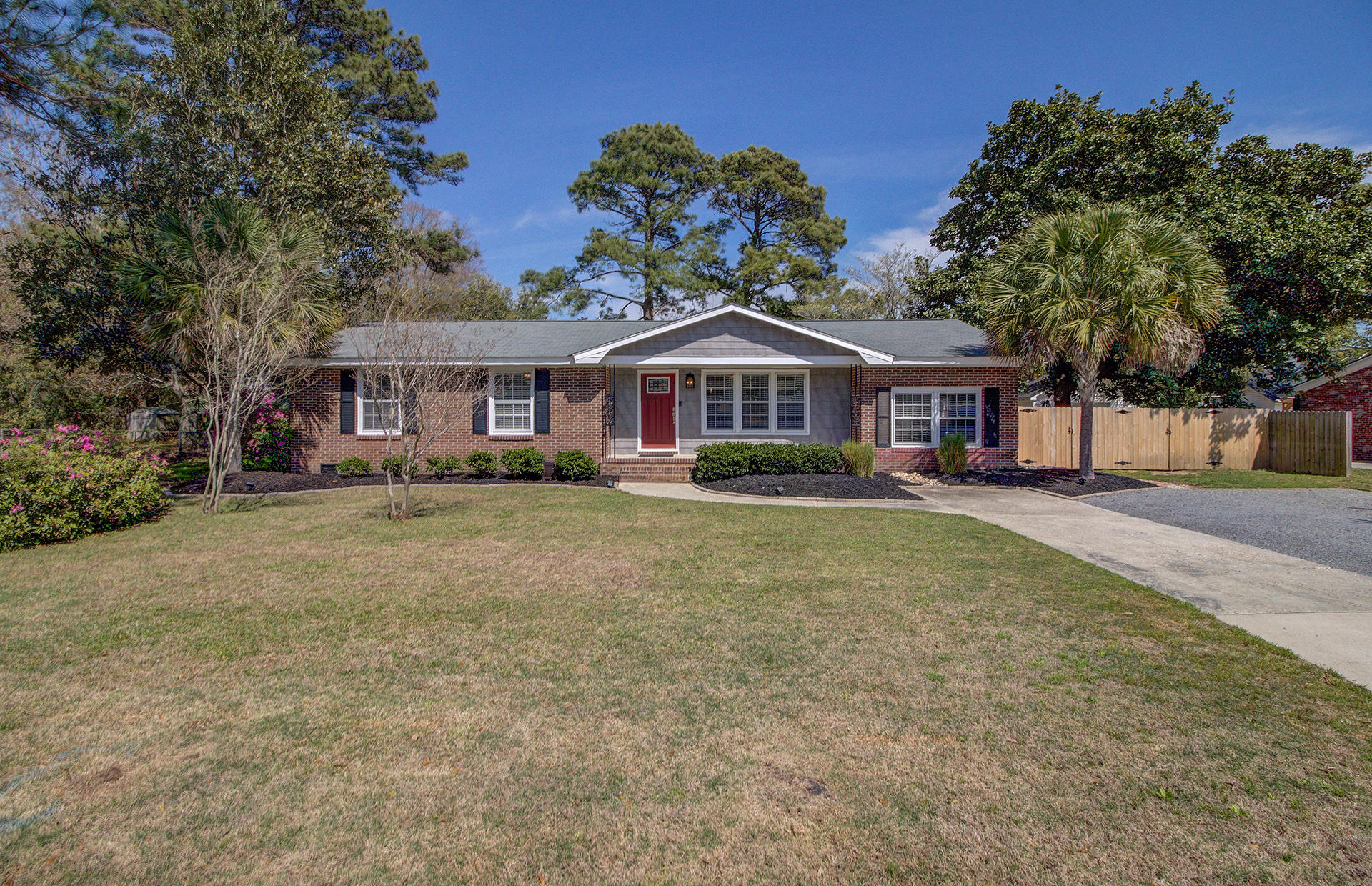 1058 Harbor View Road Charleston, SC 29412 - Photo 2 of 45 1