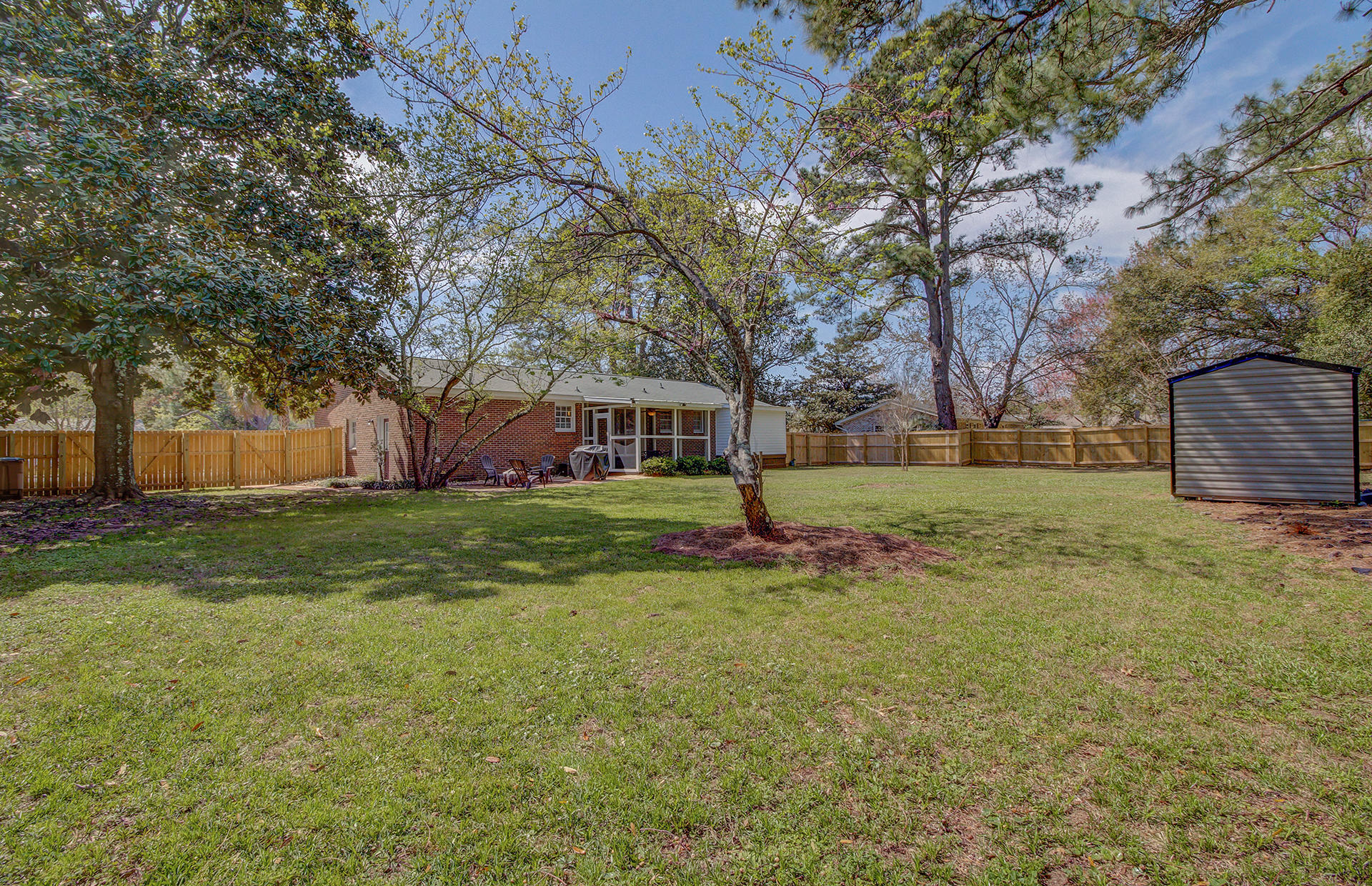 1058 Harbor View Road Charleston, SC 29412 - Photo 34 of 45 33