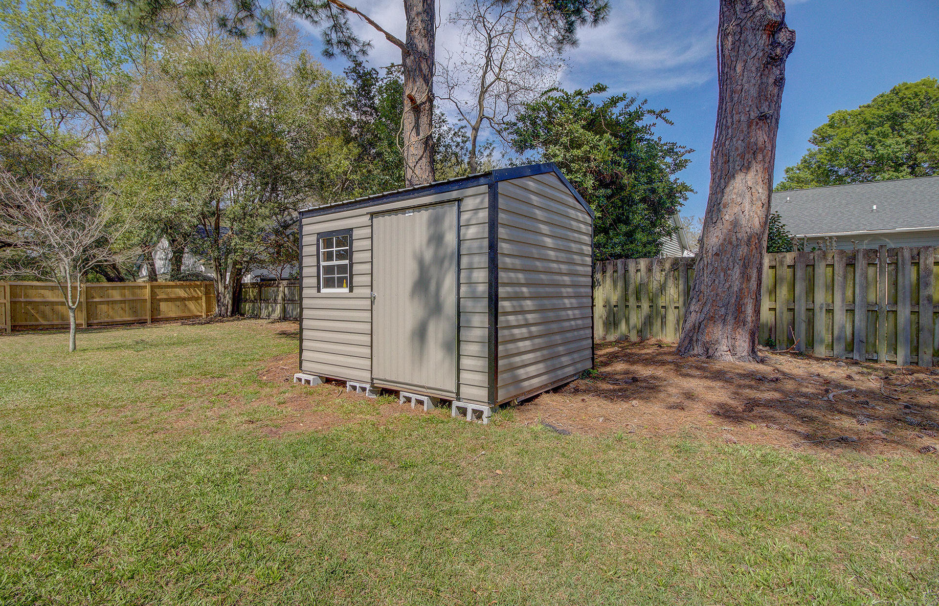 1058 Harbor View Road Charleston, SC 29412 - Photo 35 of 45 34