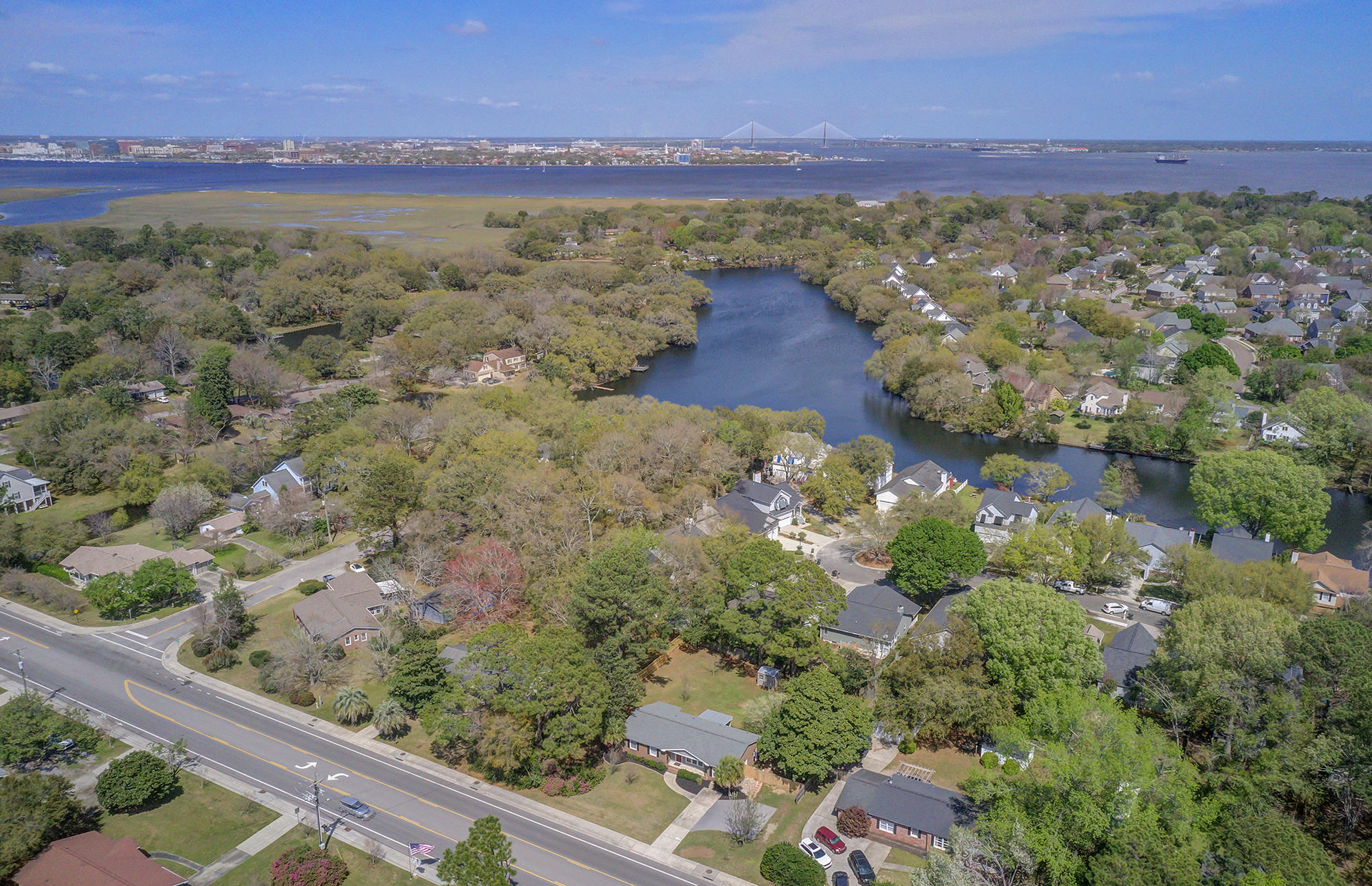 1058 Harbor View Road Charleston, SC 29412 - Photo 43 of 45 42