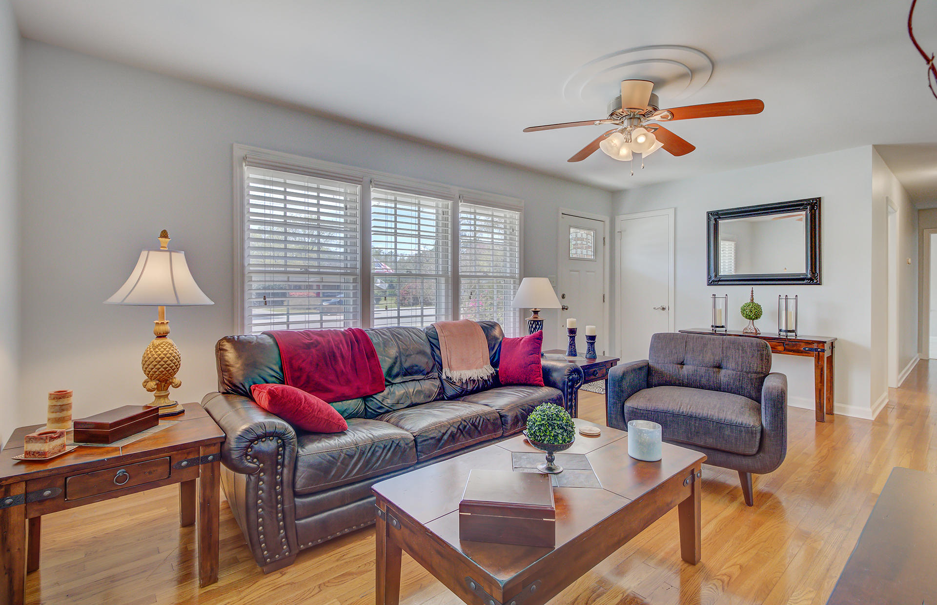 1058 Harbor View Road Charleston, SC 29412 - Photo 9 of 45 8