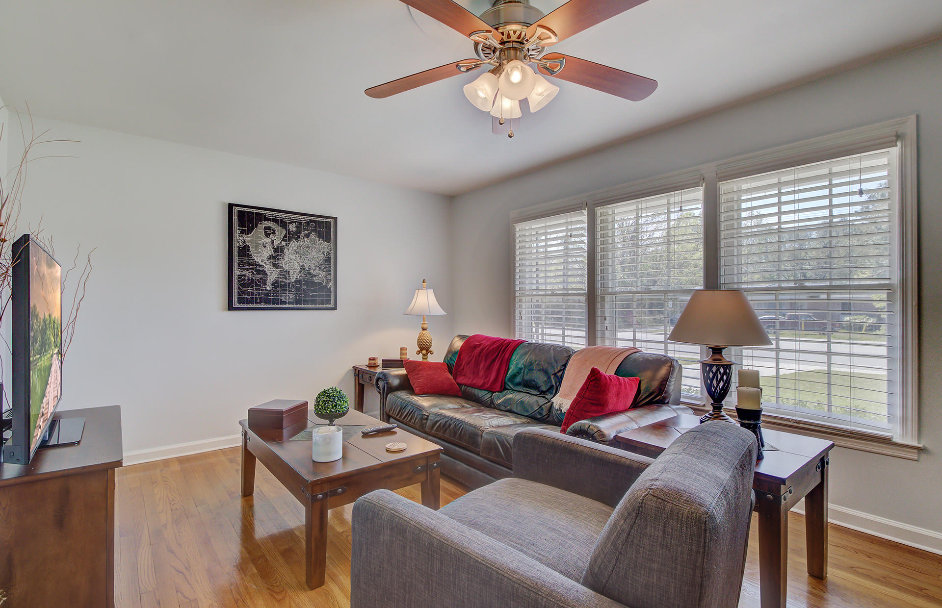 1058 Harbor View Road Charleston, SC 29412 - Photo 10 of 45 9
