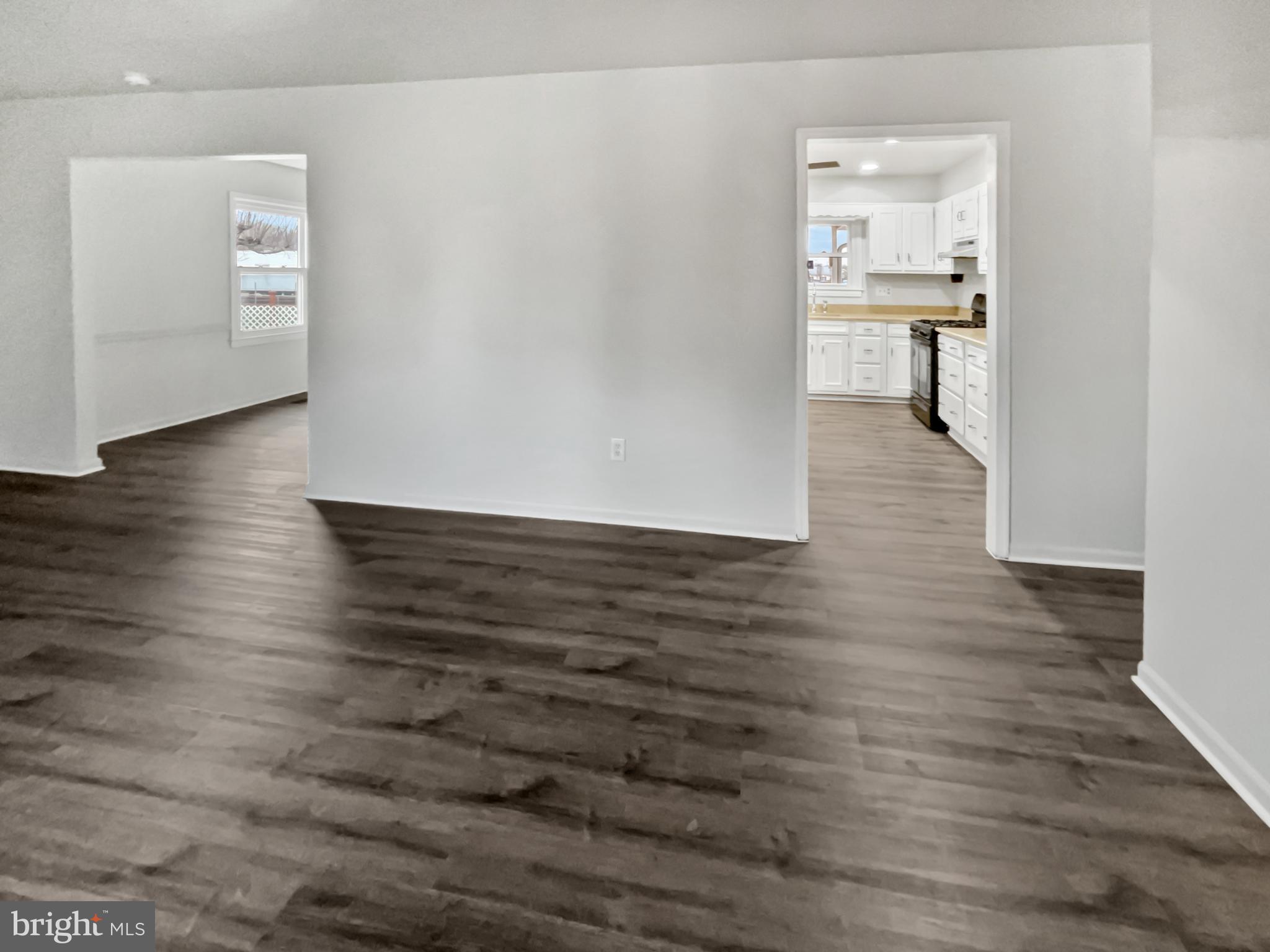 723 North York Road Sterling, VA 20164 - Photo 12 of 42 Gallery Image 12