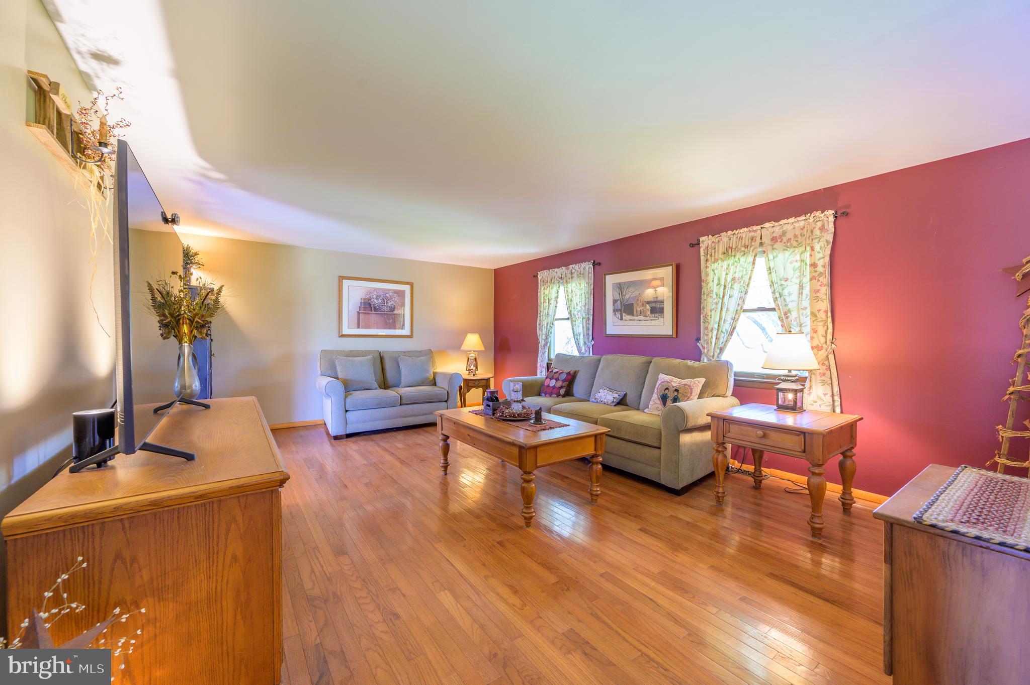 778 Halteman Road Souderton, PA 18964 - Photo 8 of 29 Living room