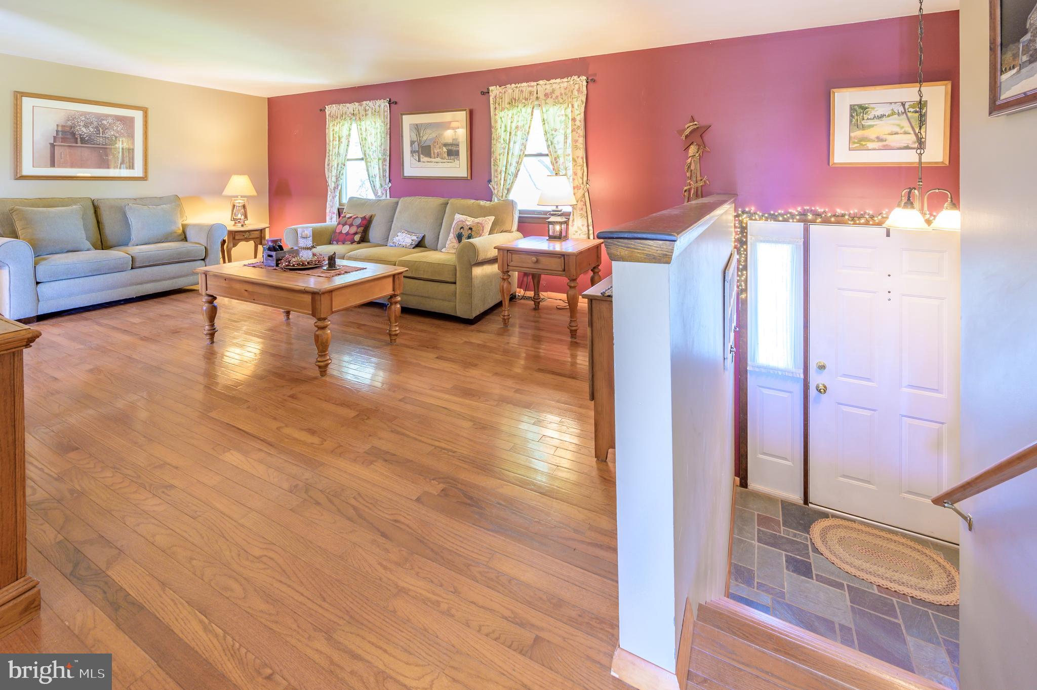 778 Halteman Road Souderton, PA 18964 - Photo 9 of 29 Main level living room