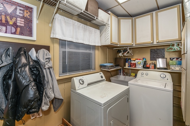 10818 Austin Avenue Chicago Ridge, IL 60415 - Photo 14 of 16 a utility room with dryer and washer