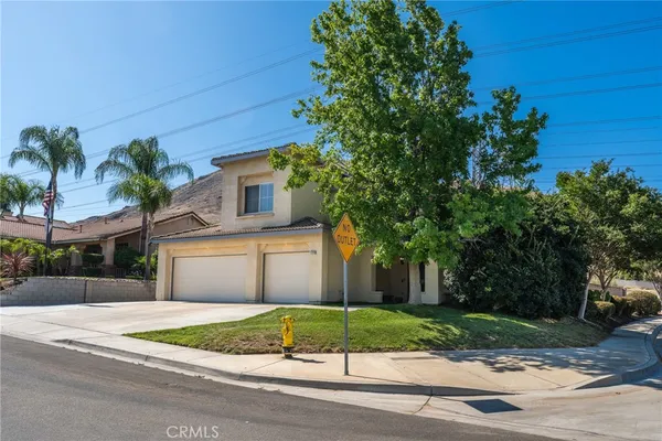 $699,990 | 17229 Ave Del Sol, Fontana, CA 92337