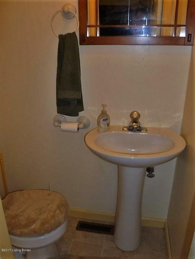 13476 Rineyville Road Vine Grove, KY 40175 - Photo 10 of 36 1/2 Bath at Back Entry