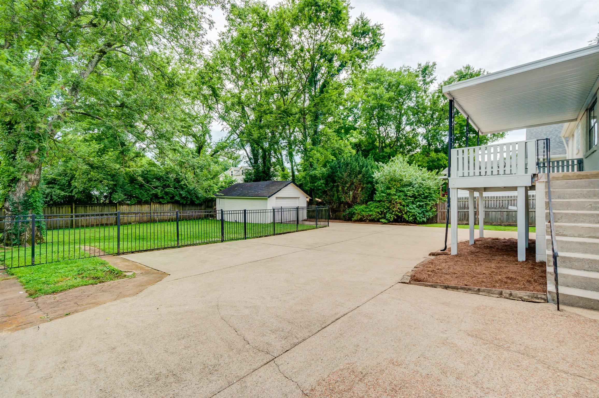 4007 Murphy Road Nashville, TN 37209 - Photo 22 of 27 Plenty of off street parking!