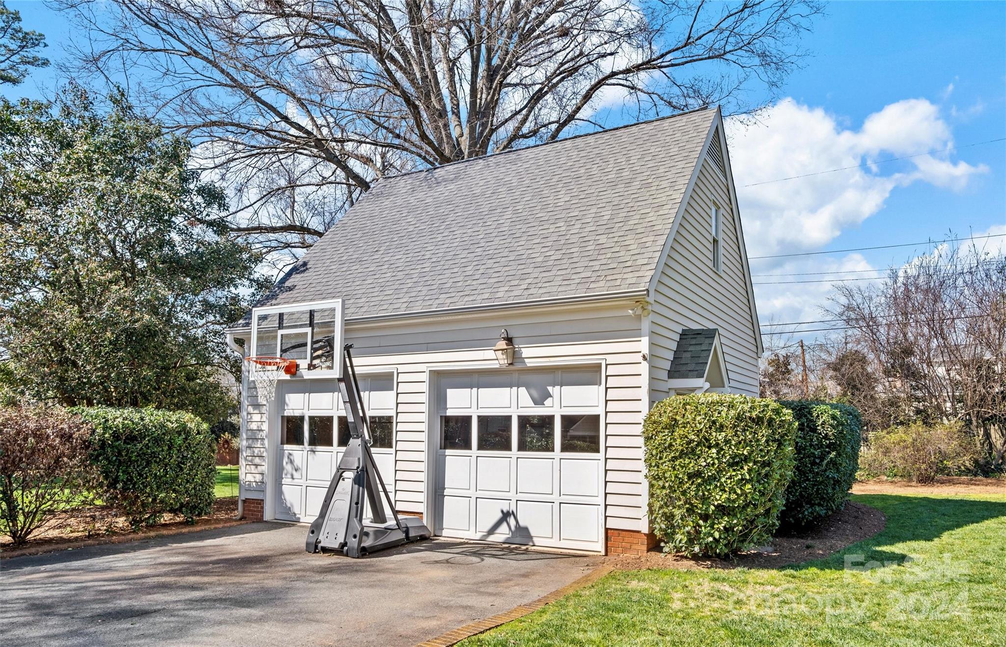 2326 Croydon Road Charlotte, NC 28207 - Photo 36 of 44 a view of a house with snow on the side of it