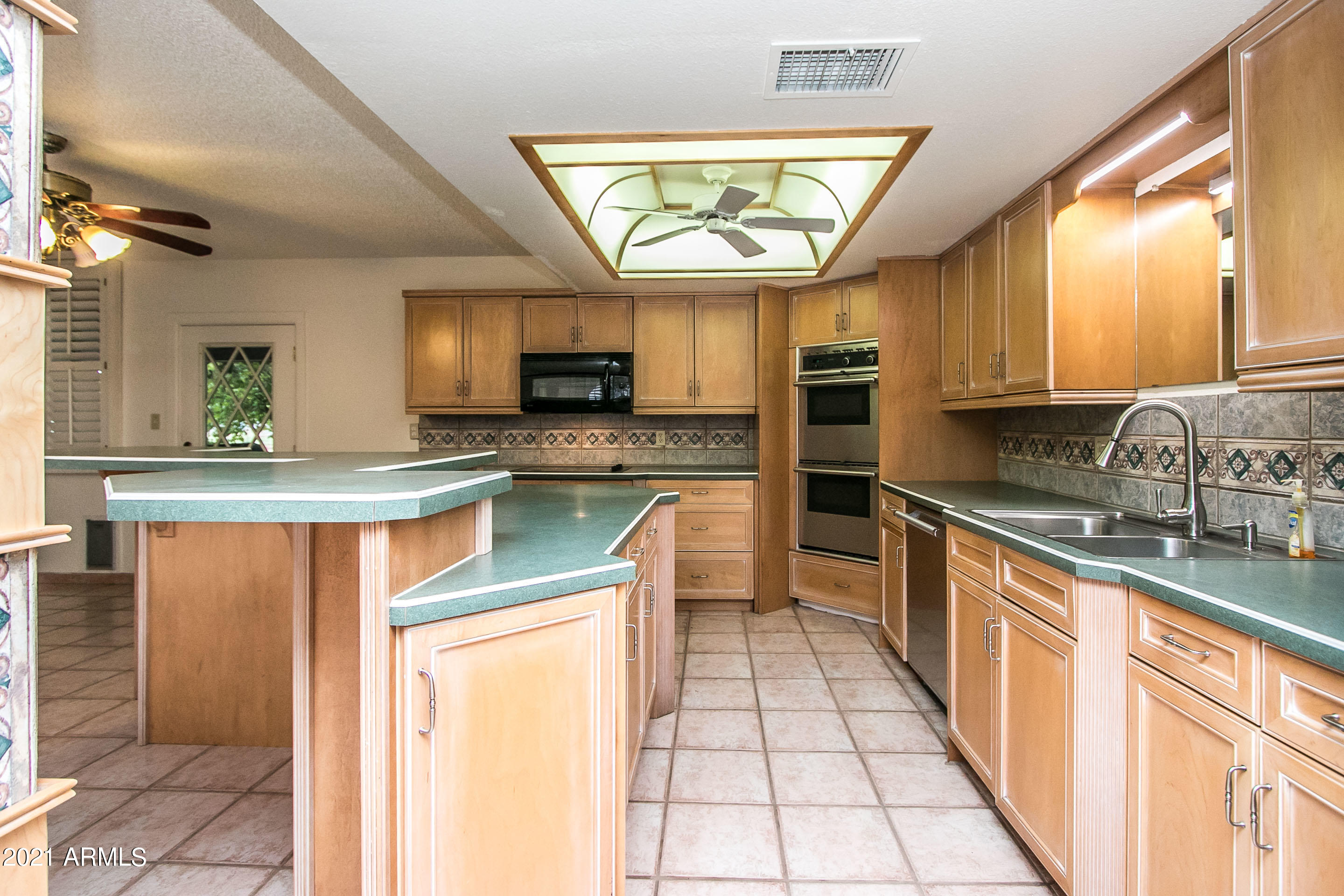 929 East Harwell Road Gilbert, AZ 85234 - Photo 21 of 33 Harwell Rd-13