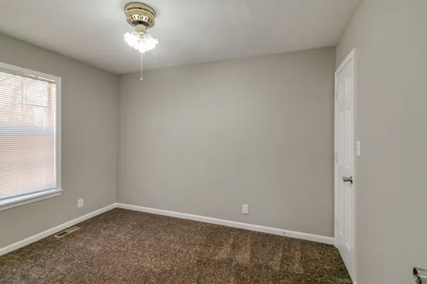 $1,350 | 113 Oak Tree Drive, Oak Grove, KY 42262