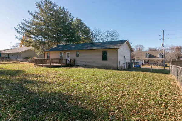 $1,350 | 113 Oak Tree Drive, Oak Grove, KY 42262