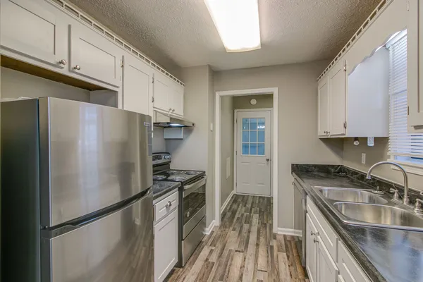 $1,350 | 113 Oak Tree Drive, Oak Grove, KY 42262