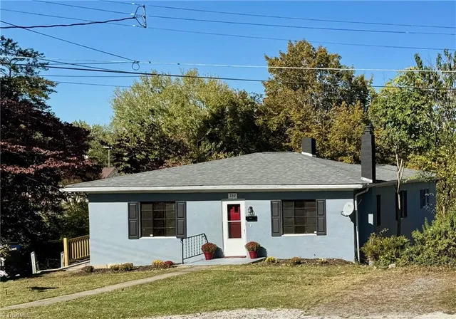 $224,900 | 722 Maiden Lane, Mount Airy, NC 27030