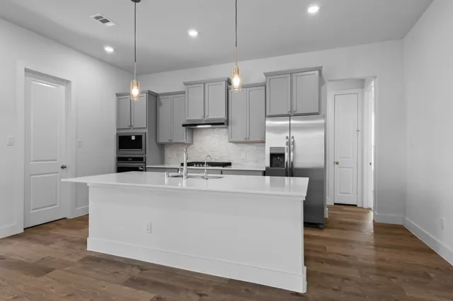 $380,700 | 112 Black Hickory Drive, Hempstead, TX 77445