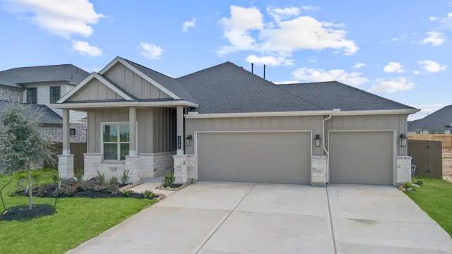 $380,700 | 112 Black Hickory Drive, Hempstead, TX 77445