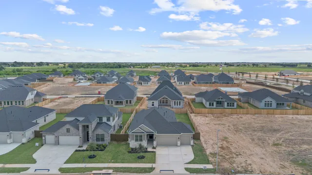 $380,700 | 112 Black Hickory Drive, Hempstead, TX 77445