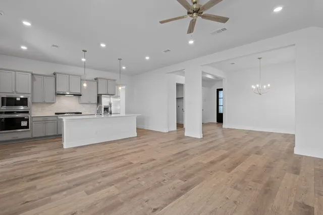 $380,700 | 112 Black Hickory Drive, Hempstead, TX 77445