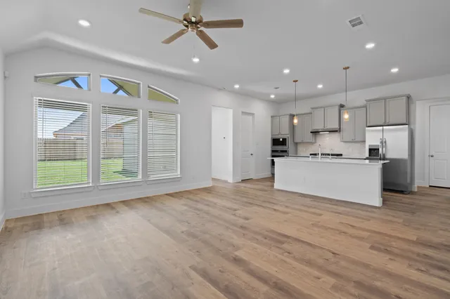 $380,700 | 112 Black Hickory Drive, Hempstead, TX 77445