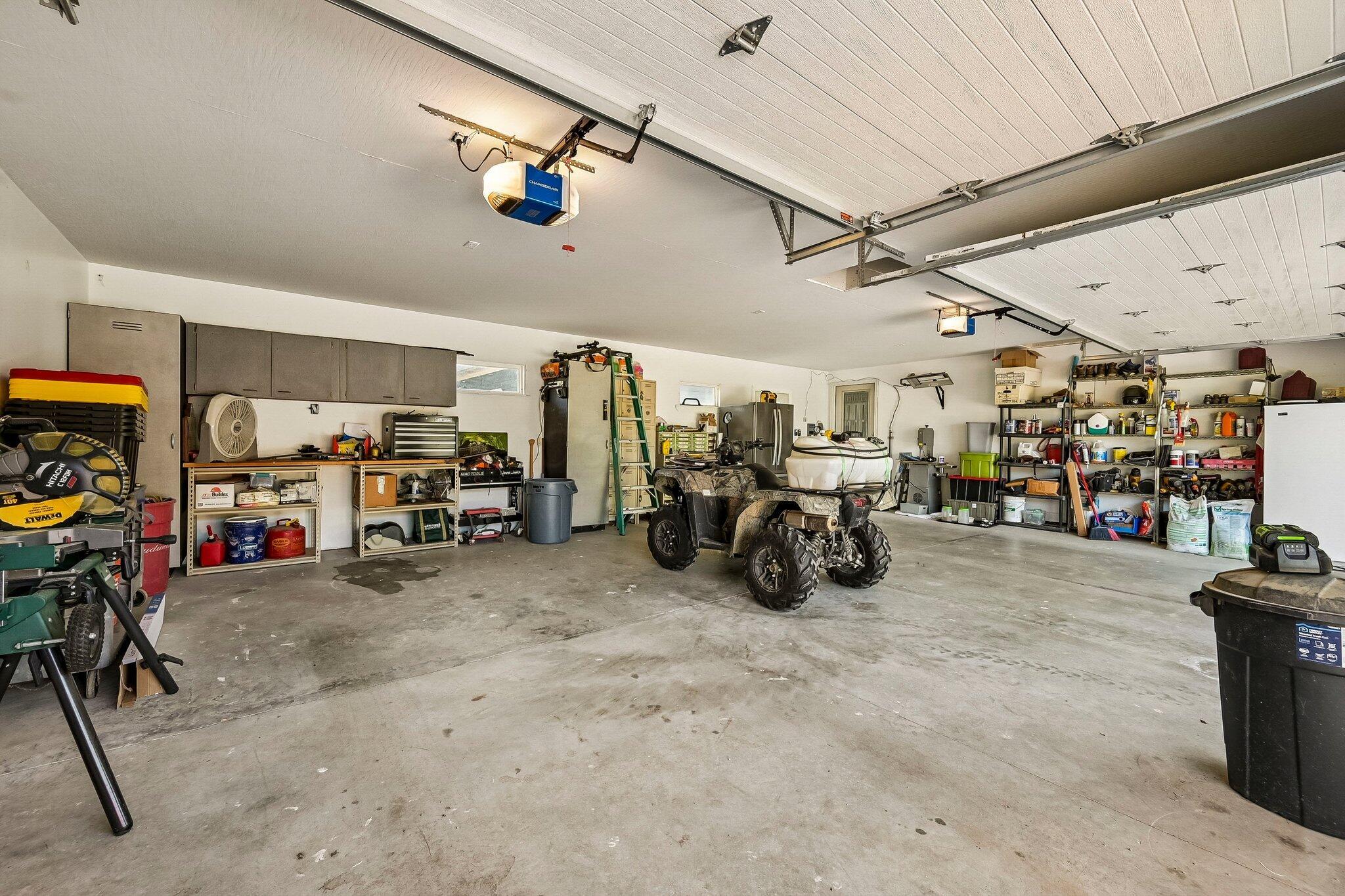 8103 York Road Southwest Pataskala, OH 43062 - Photo 45 of 92 Attached Garage