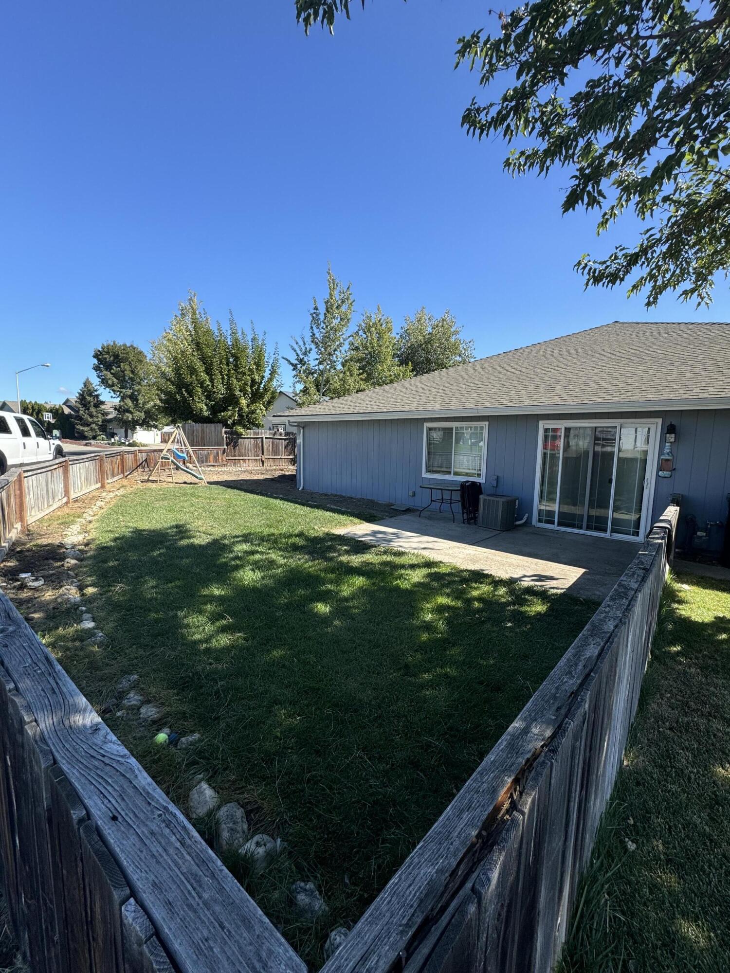 436 Merlee Circle Eagle Point, OR 97524 - Photo 5 of 25 IMG_5368