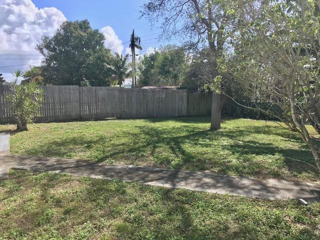 420 Southwest 1st Street Boca Raton, FL 33432 - Photo 13 of 15 IMG_6124