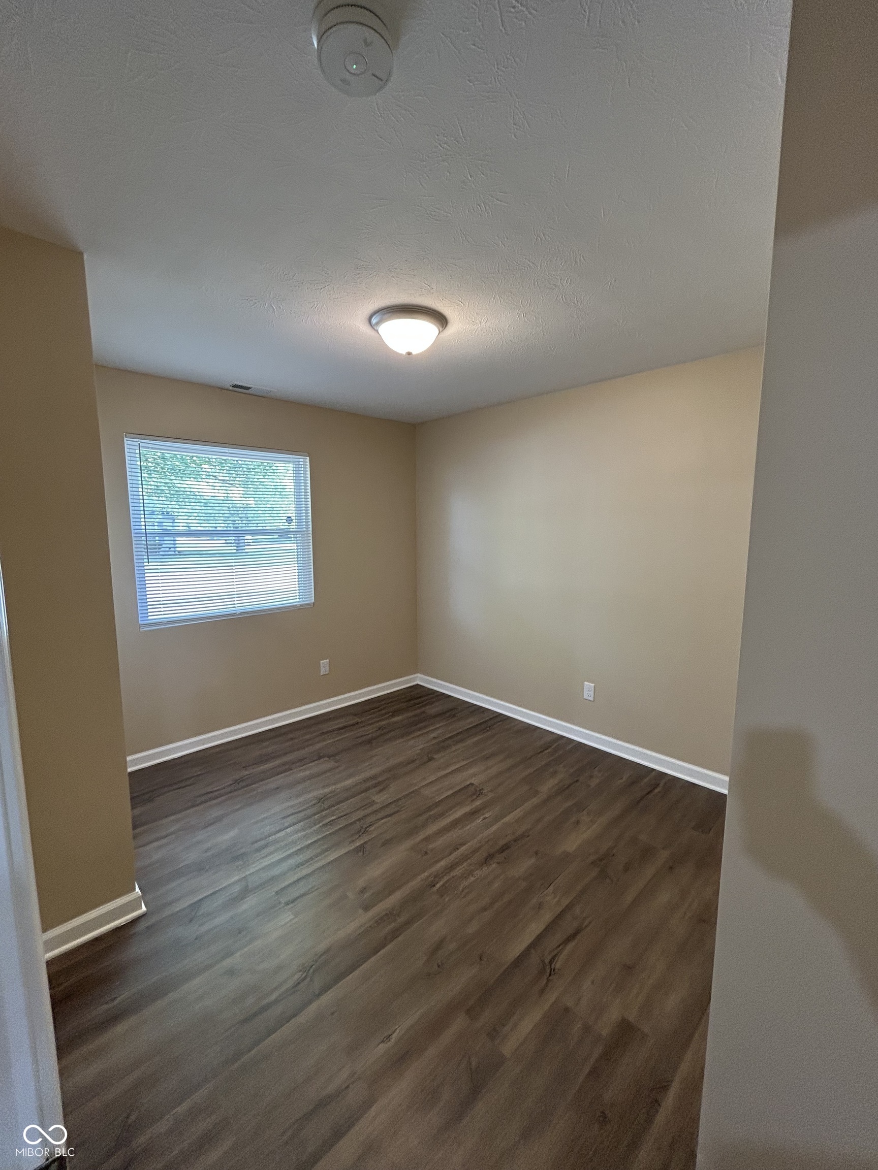 5240 Chisolm Trail Indianapolis, IN 46237 - Photo 9 of 24