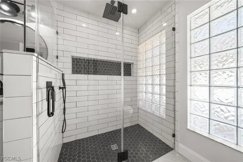 $875,000 | 1413 Southwest 43rd Terrace, Cape Coral, FL 33914