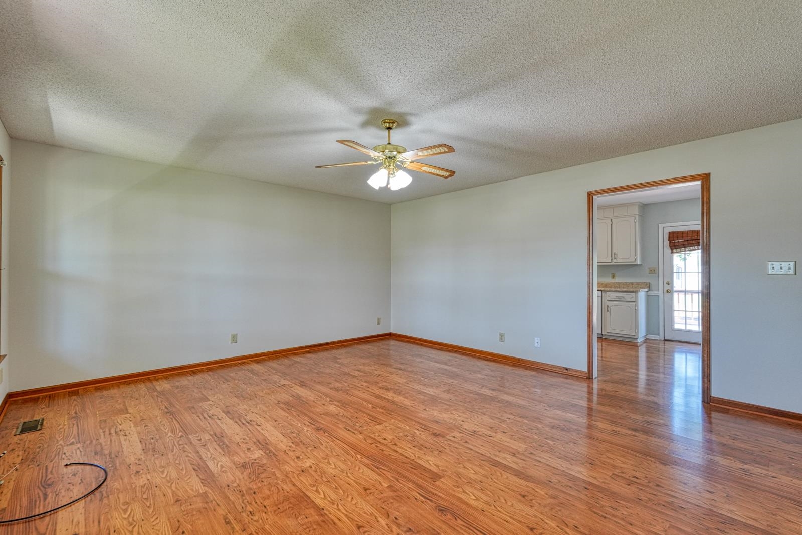 241 Mason Drive Inman, SC 29349 - Photo 6 of 36