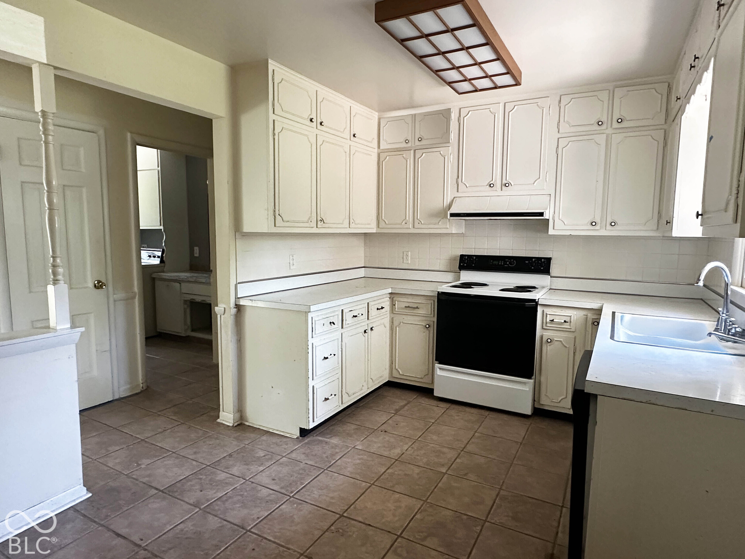 7440 Radburn Circle Indianapolis, IN 46214 - Photo 4 of 23 Gallery Image 4
