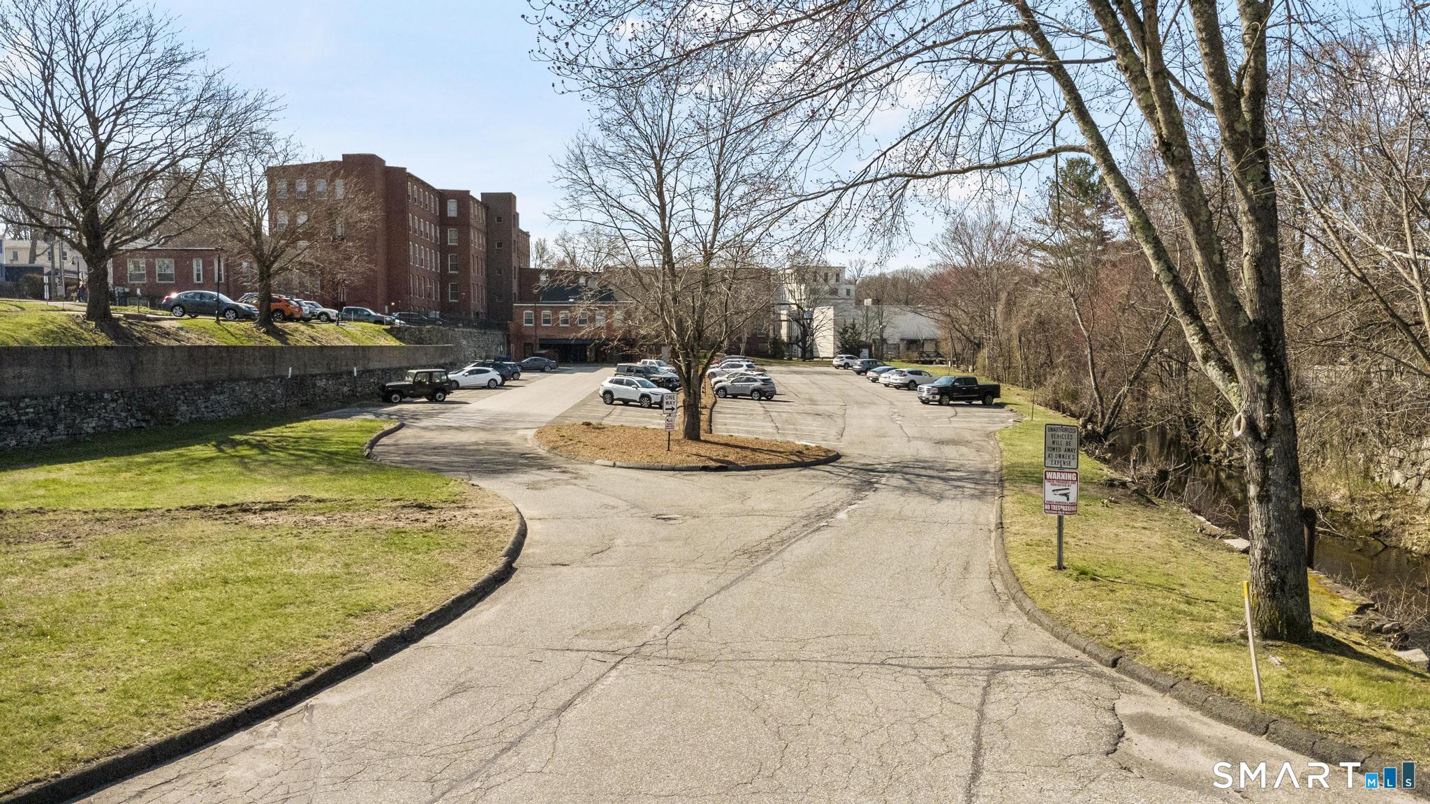 92 Main Street, Unit 417 Deep River, CT 06417 - Photo 22 of 26