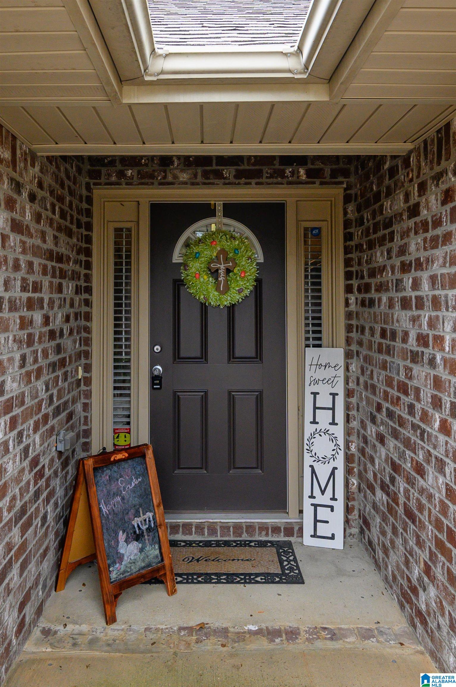 300 Vincent Street Alabaster, AL 35007 - Photo 3 of 34