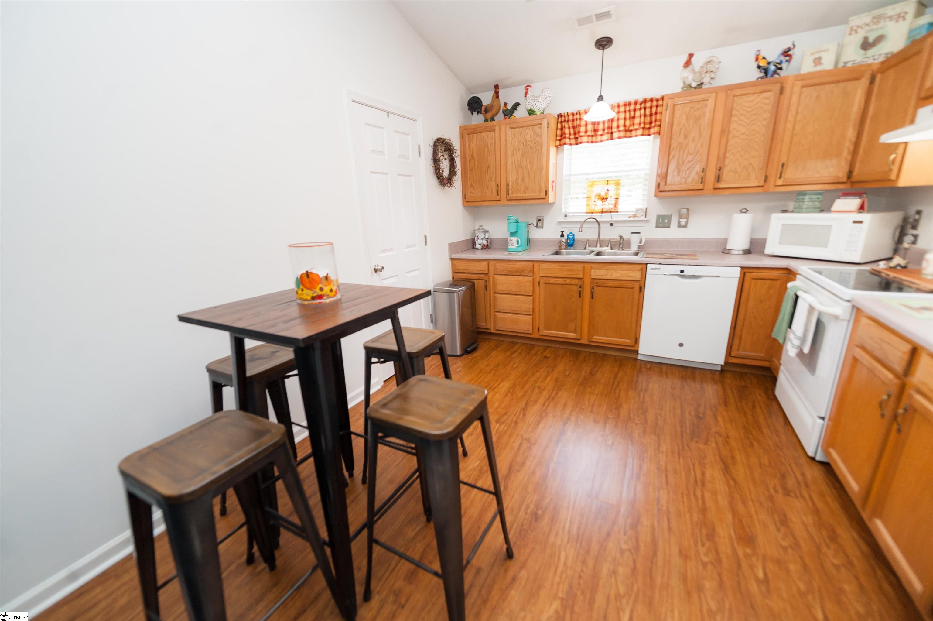 201 Plantation Lane Inman, SC 29349 - Photo 11 of 32 Gallery Image 11