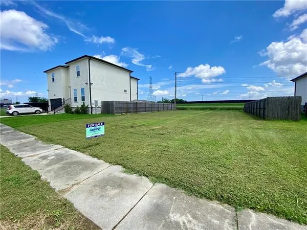 $50,000 | 8309 Hermitage Drive, Chalmette, LA 70043