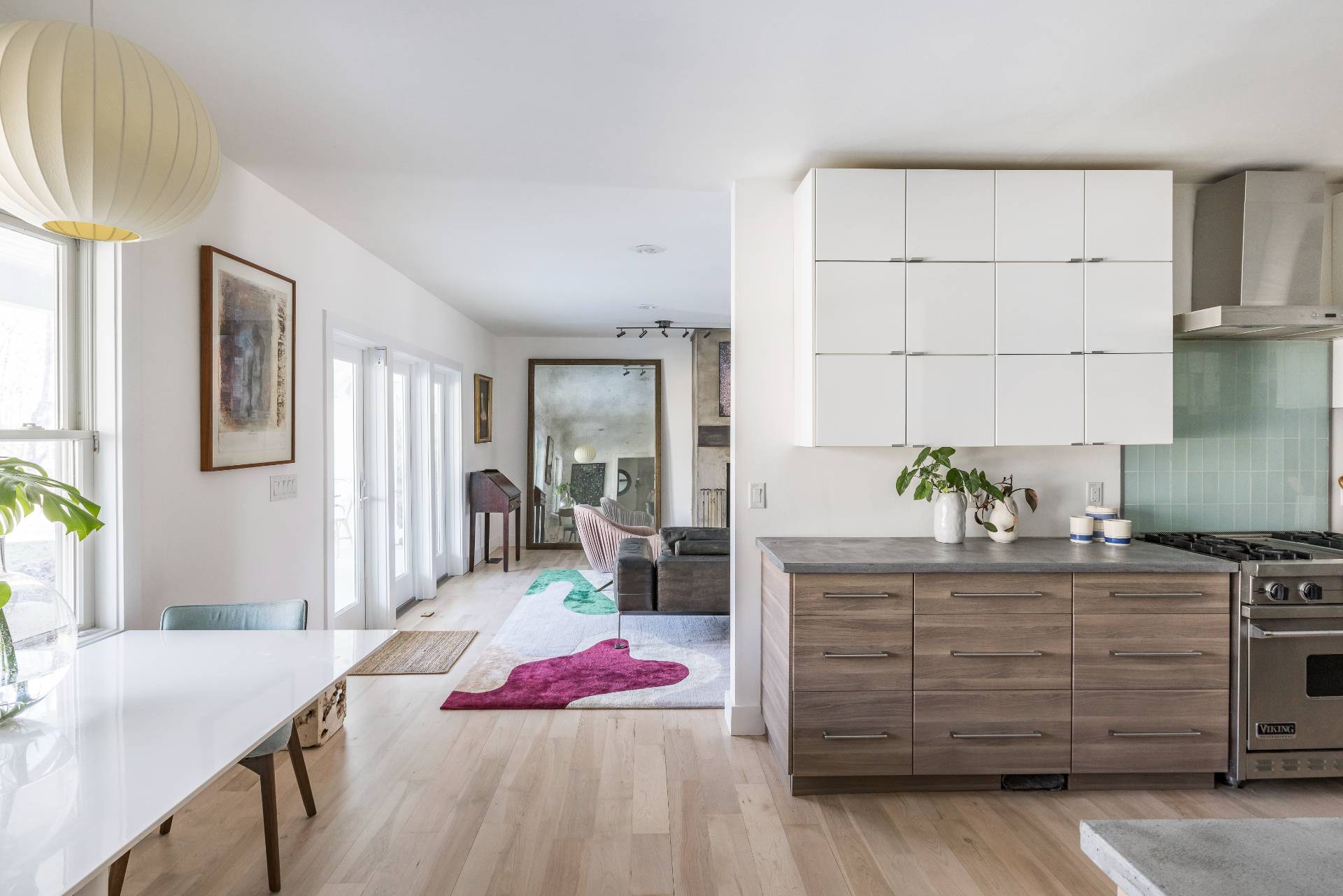 569 Toppings Path Sagaponack, NY 11962 - Photo 8 of 30 a kitchen with a stove and cabinets