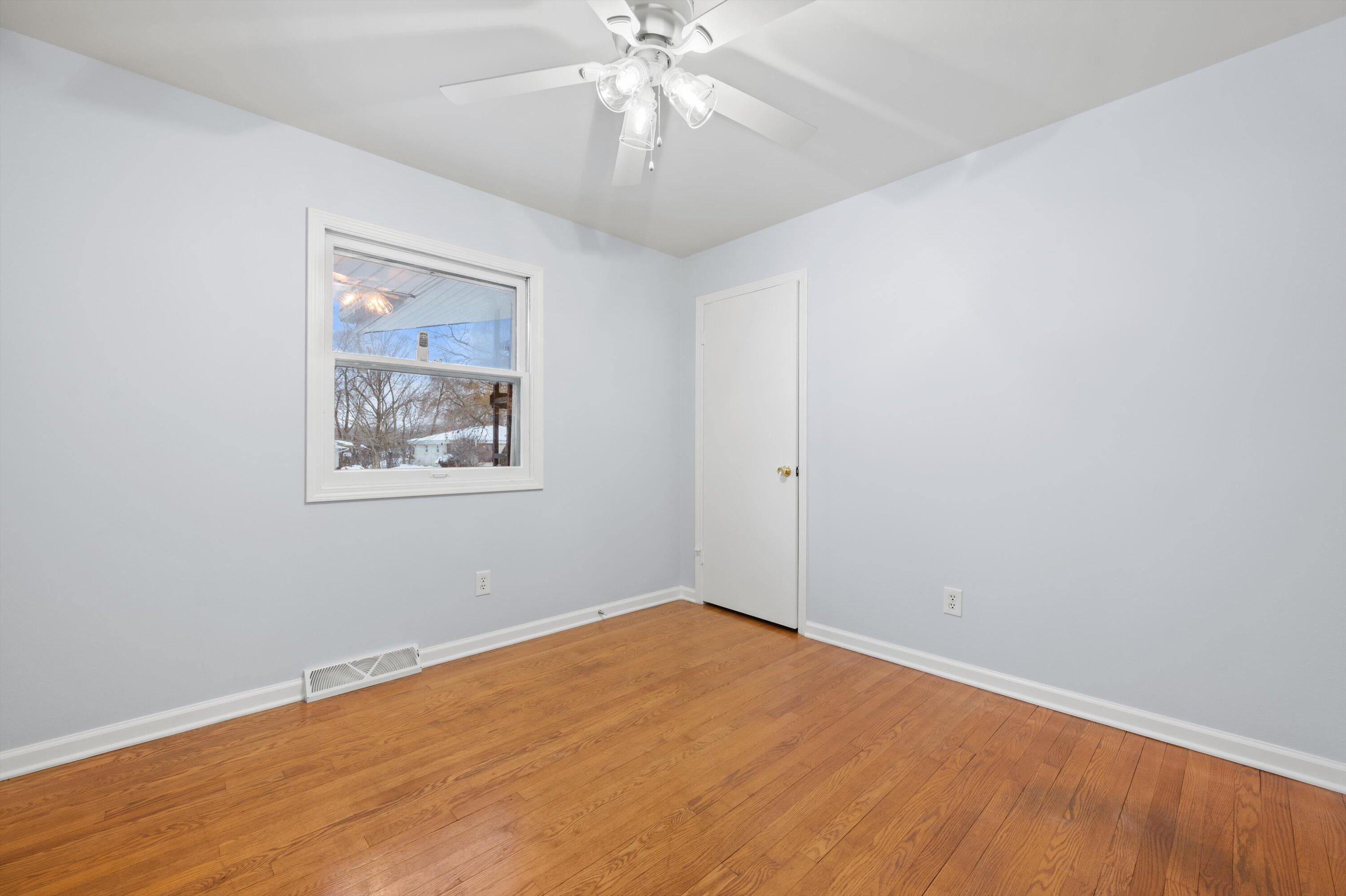 3455 South Russel Road New Berlin, WI 53151 - Photo 13 of 29 Master without virtual stage