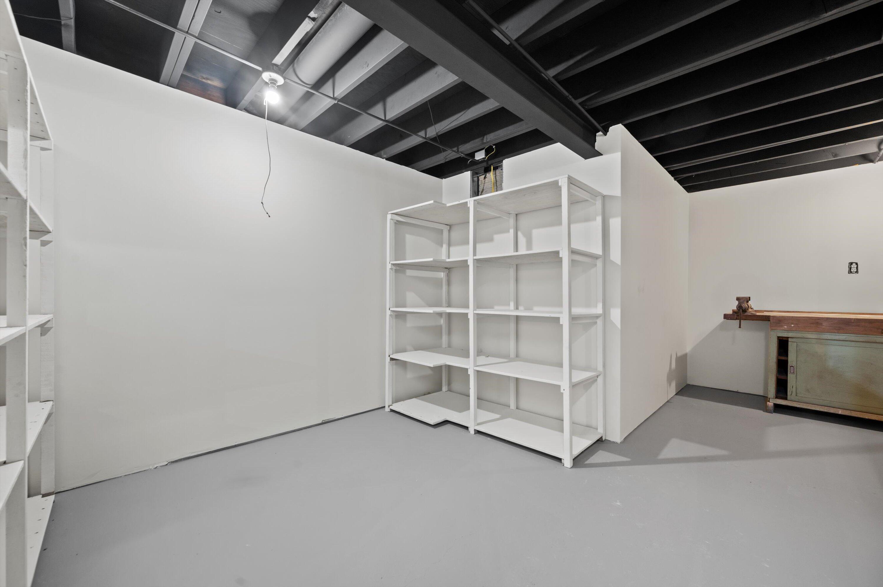 3455 South Russel Road New Berlin, WI 53151 - Photo 23 of 29 22-DSC4435