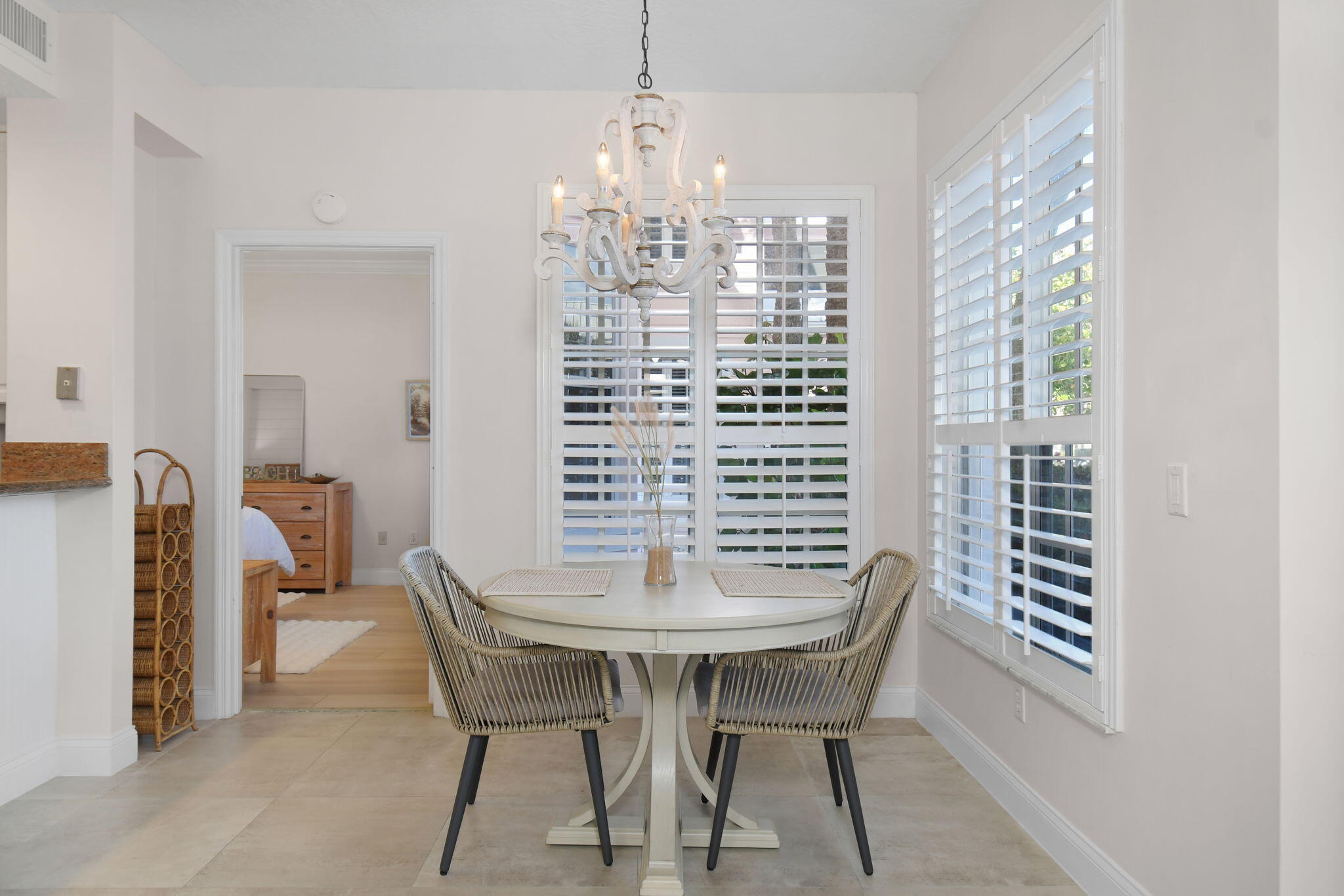 421 Northeast Plantation Road, Unit 617 Jensen Beach, FL 34957 - Photo 12 of 34 Dining2