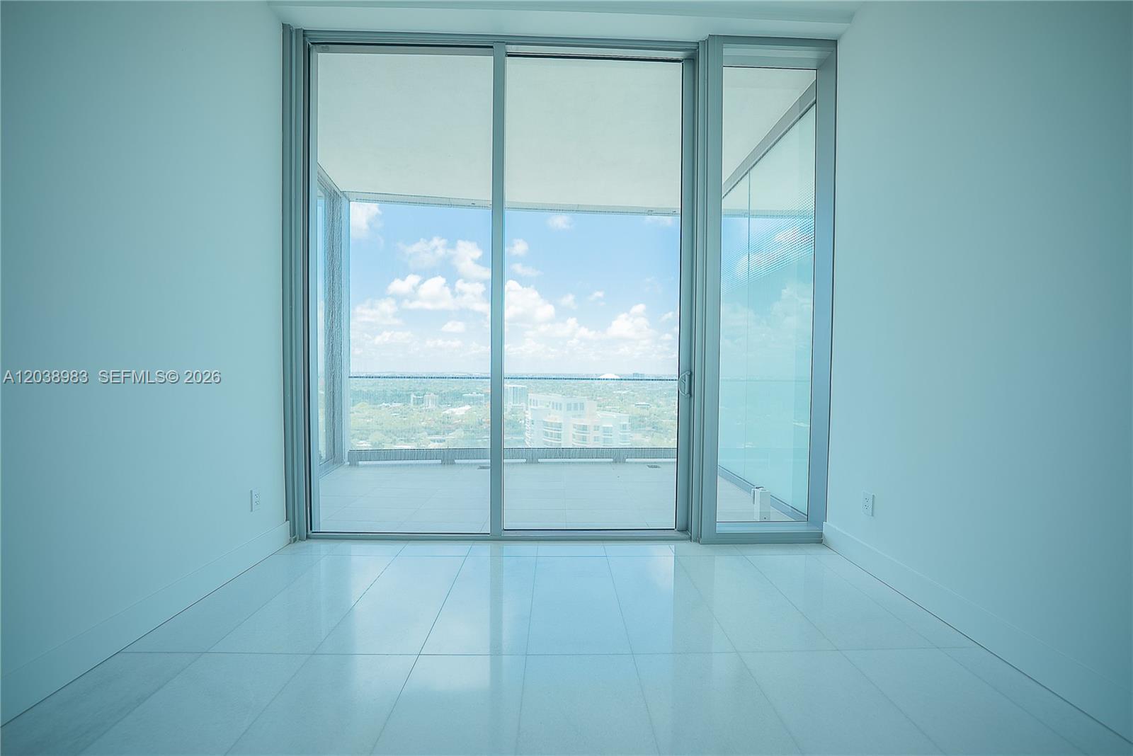 175 Southeast 25th Road, Unit 2703 Miami, FL 33129 - Photo 21 of 24