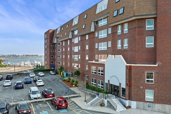 $549,900 | 150 Lynnway, Unit 406, Lynn, MA 01902